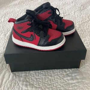 Jordan 1 Mid Infant 5c